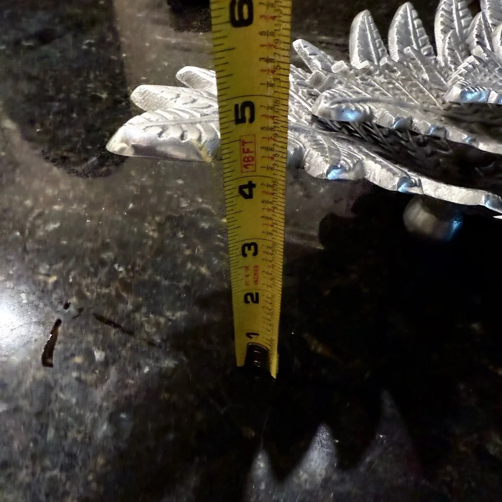 Silver Leaf-Shaped Decorative Trays - Picture 7 of 14